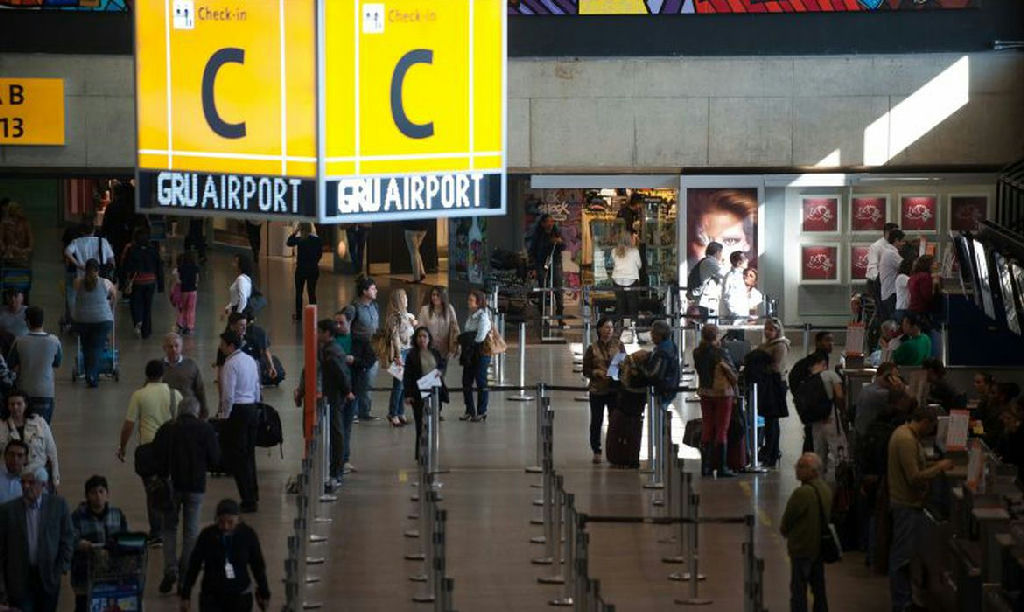Polícia Federal mira tráfico internacional de drogas no Aeroporto de Guarulhos
