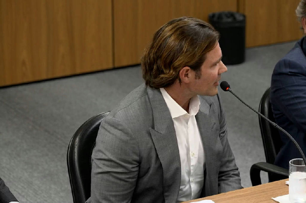 Relatório da PF detalha mensagens de Daniel Vorcaro e expõe relações na cúpula do Judiciário