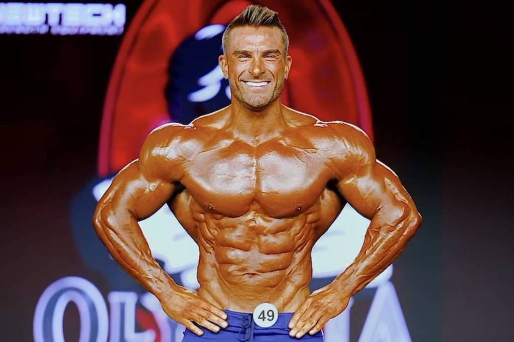 Ryan Terry faz história com tetra na Men's Physique do Mister Olympia 2026; brasileiros brilham