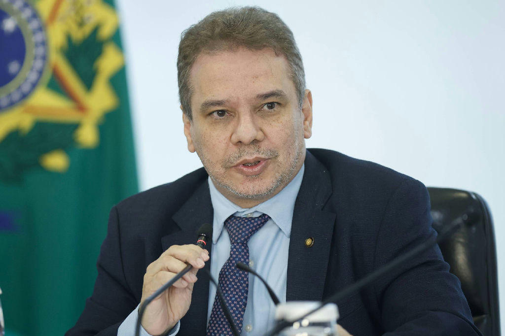 Sociólogo defende ministro da Justiça Wellington Silva e aponta 'fogo amigo' em críticas