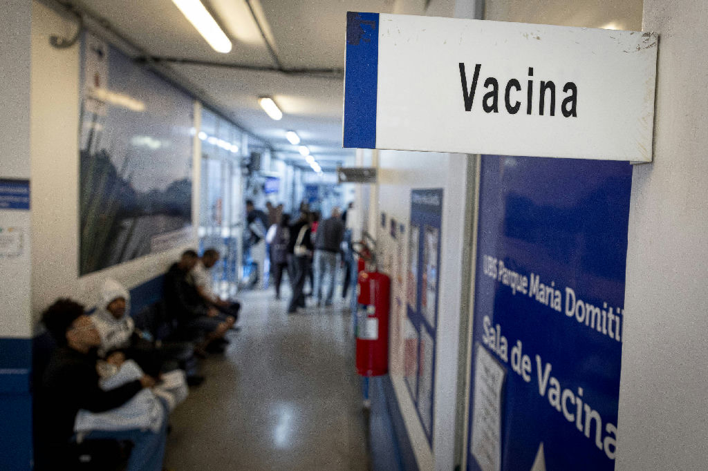 SUS amplia vacinação com Pneumo20 para idosos a partir de 85 anos