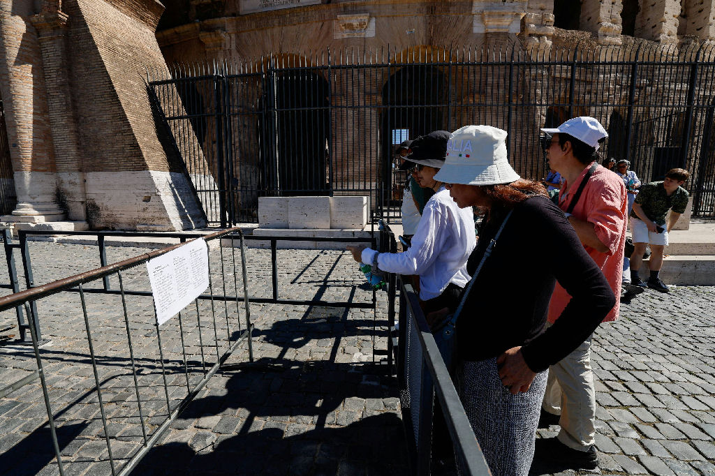 Tragédia no Coliseu: morte de jovem trabalhador paralisa monumento histórico de Roma