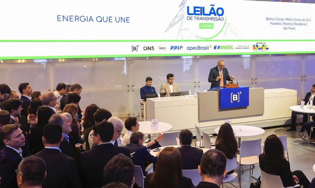 Anel arremata oitocentos quilômetros em leilão de transmissão com alta disputa
