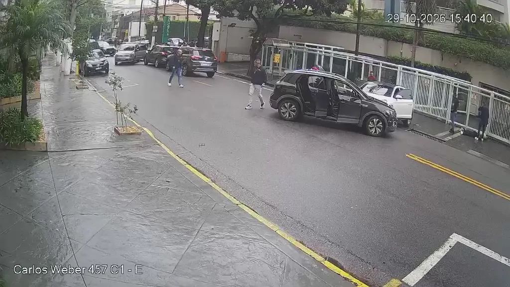 Confronto entre polícia e quadrilha deixa um morto e ferida na Zona Oeste de São Paulo