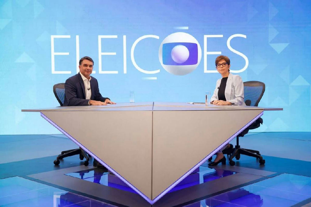Flávio bolsonaro afasta eduardo de chancelaria e descarta cargo para jair