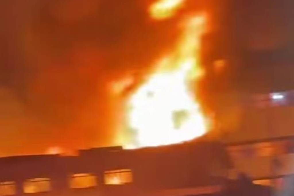 Incêndio destrói fábrica de velas histórica no Jabaquara