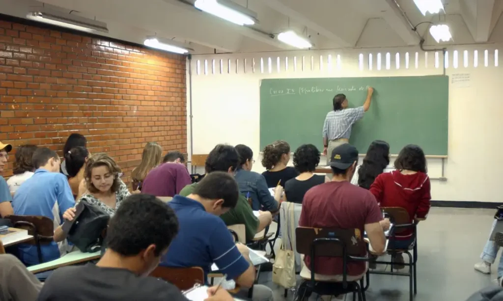 Inep abre inscrições para seleção de professores do Enade 2027