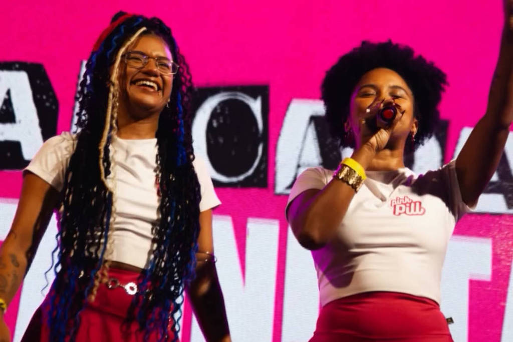 Influenciadoras pink pill usam humor e satira para rebater a misoginia na internet