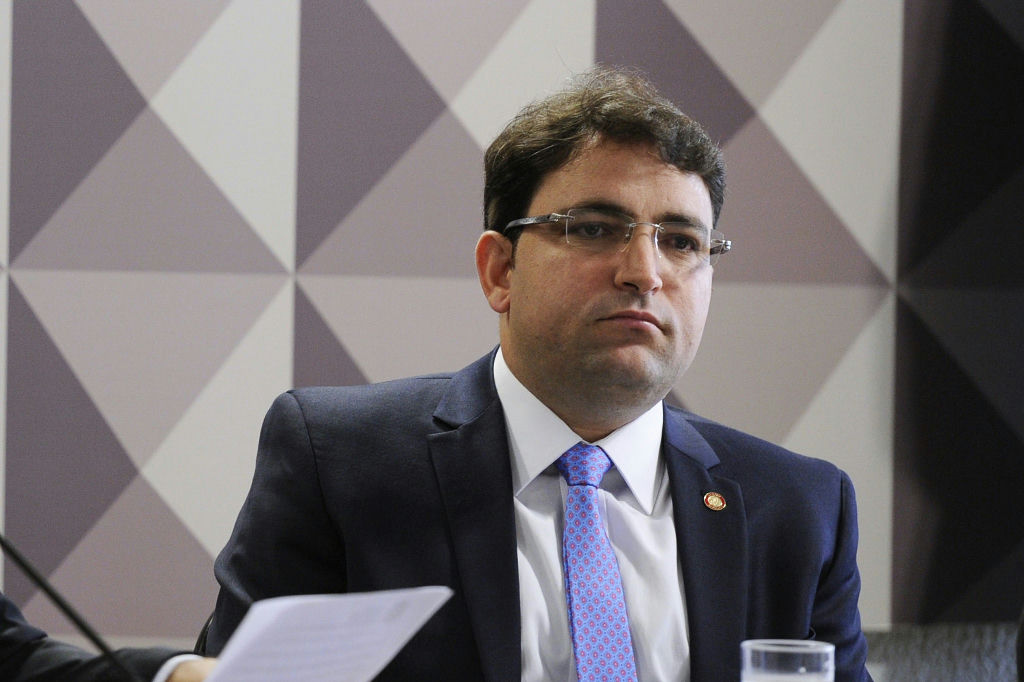 Justiça de São Paulo nega restituição milionária a advogado ligado a Flávio Bolsonaro