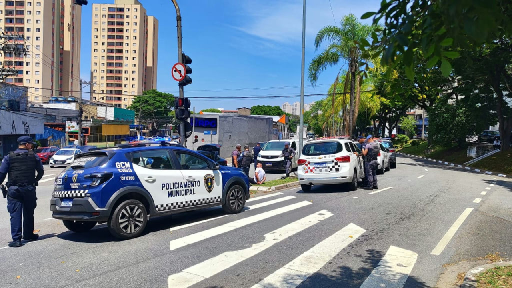 Monitoramento da GCM de Guarulhos frustra sequestro-relâmpago e prende trio
