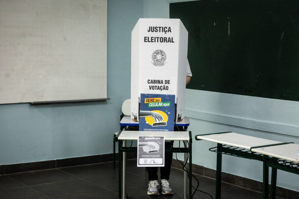 Mudança em seções afeta eleitores e TSE atualiza dados para o segundo turno