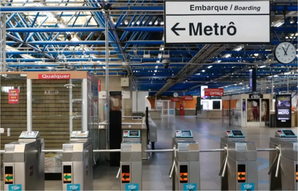 PIX chega às máquinas do metrô paulista para facilitar viagens