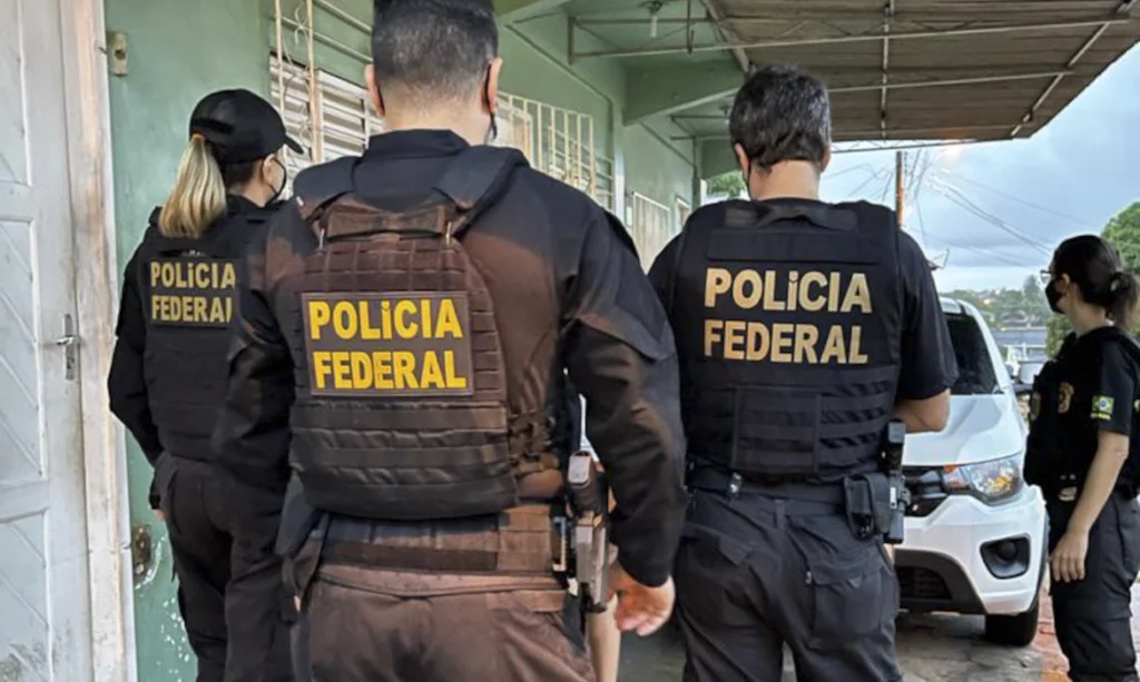 Polícia Federal intercepta cocaína e investiga tráfico de pessoas no Aeroporto de Guarulhos