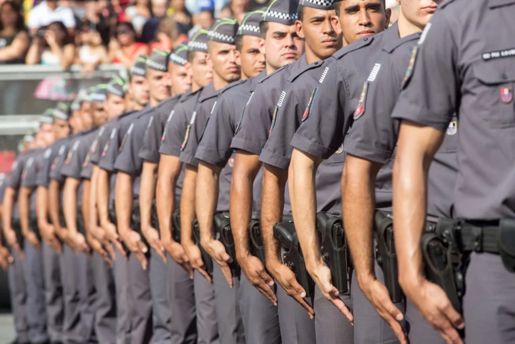 Policial militar é condenado após recusar ordem para limpar banheiro em batalhão de São Paulo