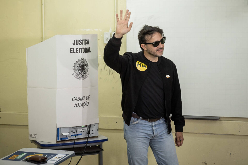 Renan Santos nega apoio a Lula e Flávio no segundo turno e vai justificar o voto
