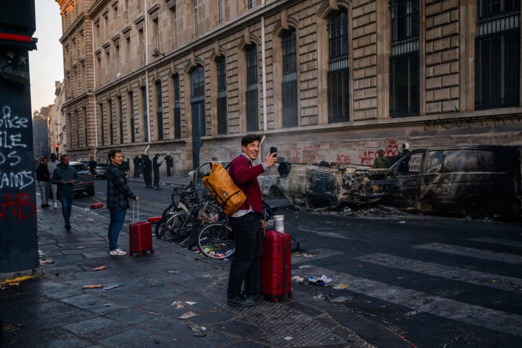 Turismo na europa exige atenção redobrada diante de onda de protestos