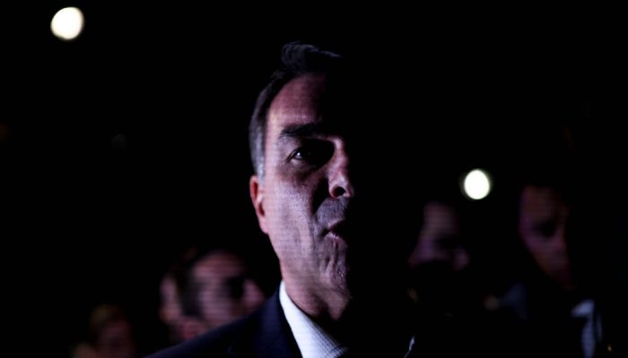 A visão de Édouard Louis sobre os riscos da candidatura de Flávio Bolsonaro