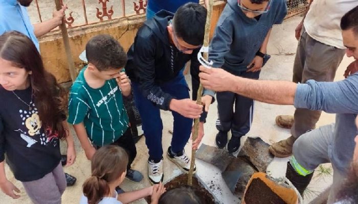 Ação comunitária promove plantio de mudas nativas no bairro Água Azul em Guarulhos