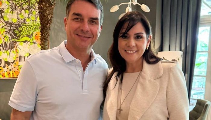 Aliada de Flávio Bolsonaro prepara vídeo para rebater boato sobre padroeira