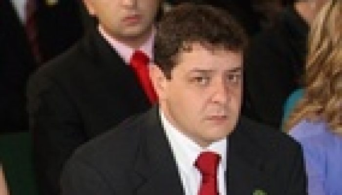 André Mendonça avalia manutenção de caso Lulinha no STF apesar de pedido da PGR