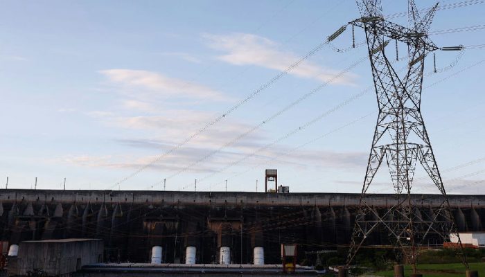 Aneel confirma fim da taxa extra e conta de luz terá bandeira verde em outubro