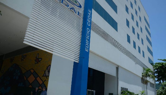 Auditoria aponta desvio de R$ 400 milhões na Cedae Saúde e investiga ex-diretor