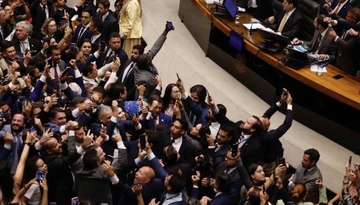 Avaliação do Congresso Nacional: Datafolha revela descontentamento de mais de um terço dos eleitores