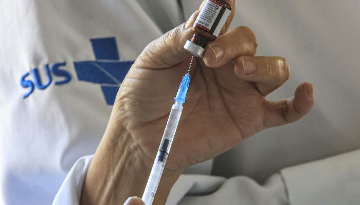 Campanha de vacinação contra meningite ACWY é ampliada para jovens em quatro cidades do Rio