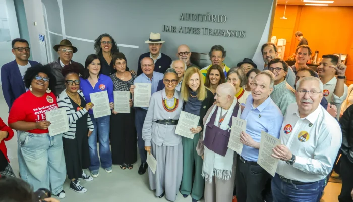 Carta apoia reeleicao de lula com nomes diversos