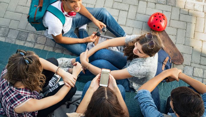 Como a forma de falar na infância pode revelar riscos à saúde mental no futuro