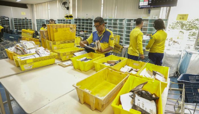 Correios e Aliexpress reforçam parceria para agilizar entregas no Brasil