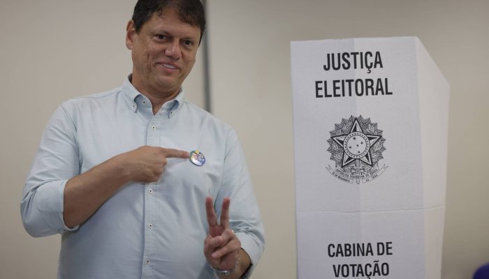 Declaração de Tarcísio sobre disputa presidencial em 2030 gera mal-estar entre aliados