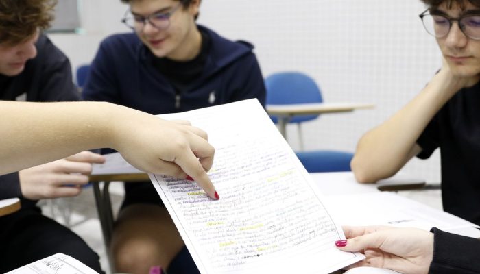 Encceja 2026: Inep divulga cartilha de redação para orientar candidatos