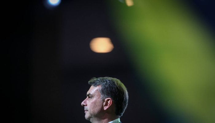 Flávio Bolsonaro surpreende e escolhe Alfredo Gaspar, relator da CPI do INSS, como vice