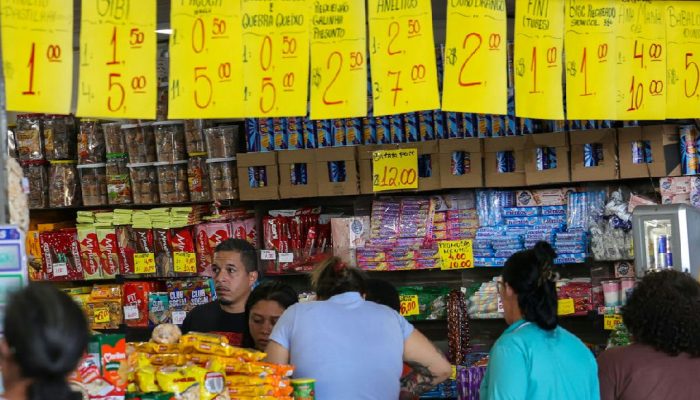 Governo federal estuda crédito e capacitação para mitigar impacto do fim da escala 6x1