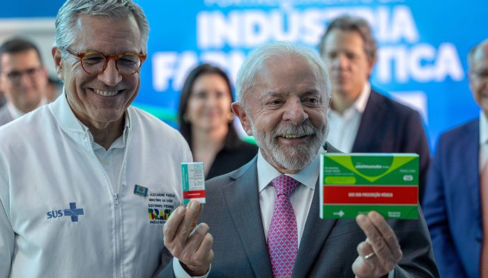 Governo planeja ampliar Farmácia Popular com novos serviços e uso de inteligência artificial