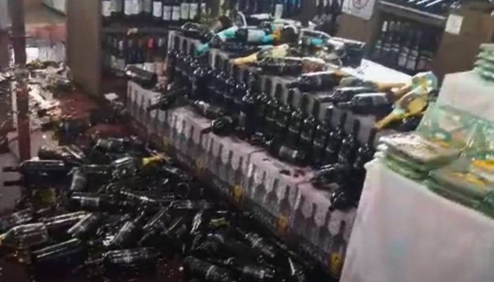 Homem causa prejuízo de R$ 50 mil ao destruir adega de supermercado em Dourado