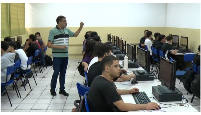 Etecs abrem inscrições para vestibulinho em SP Reprodução/TV Globo