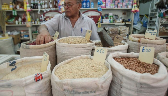tes e alimentação fez a inflação oficial do mês fechar em 0,88% – ante 0,7% em f