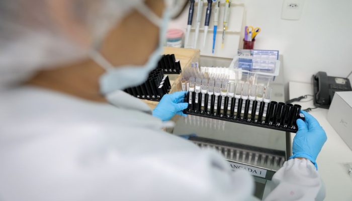 isso, defendem que o desenvolvimento de novas alternativas terapêuticas precisa