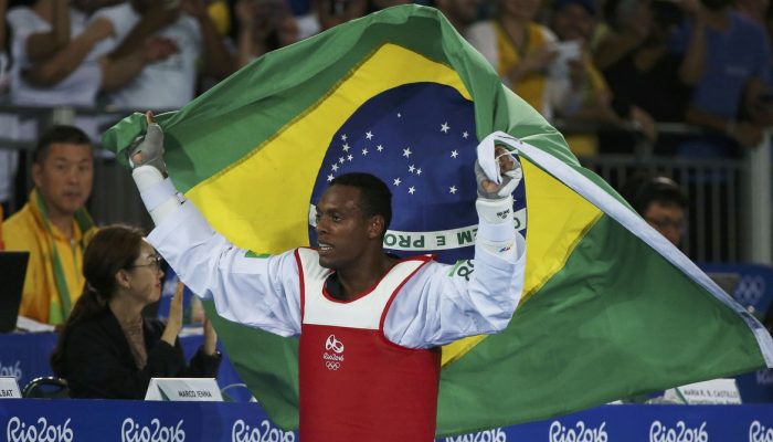 dois anos por violar regras antidoping. Em nota publicada nesta sexta-feira (8)