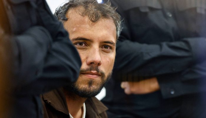Ativista brasileiro Thiago Ávila é deportado por Israel após detenção em flotilha para Gaza