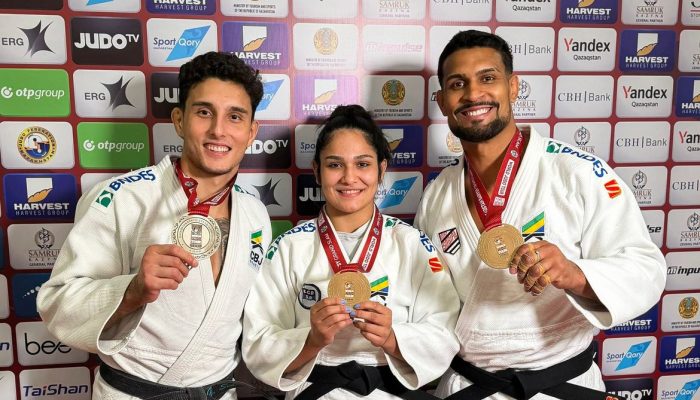 Schimidt. Depois de vencer três lutas, ele chegou a sua primeira final internaci
