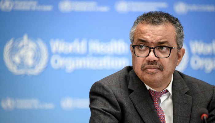 monitorar a saúde de cada um deles. “A OMS está ciente de relatos de um pequeno