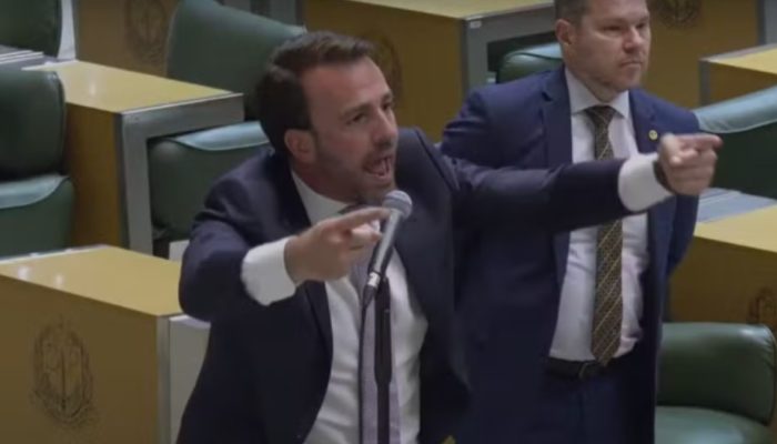 5 votos a 2, o pedido de suspensão por 30 dias do mandato do deputado estadual L