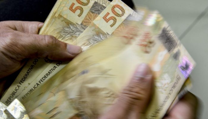 te poderia ser novo Bolsa Família, diz estudo. Caixa e BB liberam abono salarial