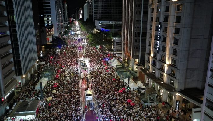 tivos. “Grandes eventos costumam intensificar fatores que aumentam o risco de vi