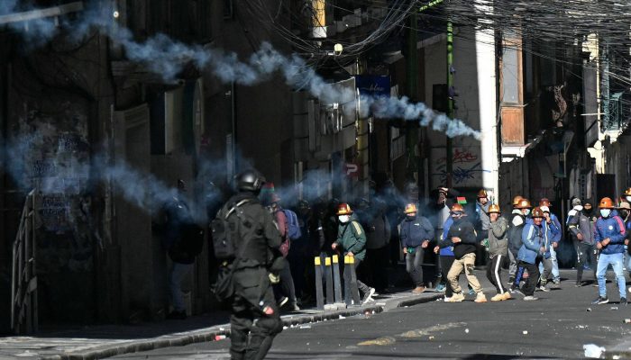 Crise diplomática: Colômbia expulsa embaixador boliviano em retaliação