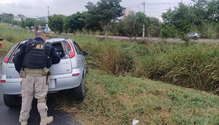 Acidente na Dutra: pai capota carro com filha em videochamada para ex-mulher