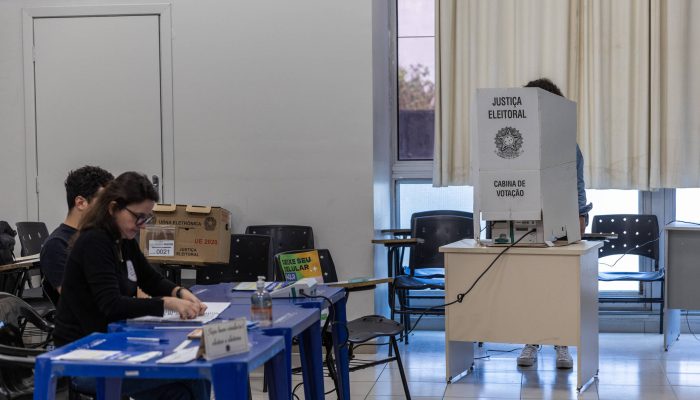 Análise: o declínio do impacto da economia nas eleições e o 'efeito torcida'
